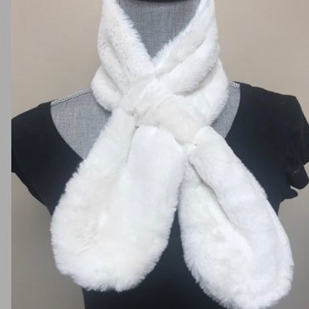 Softest Faux Rabbit Scarf, NWT - Picture 5 of 7